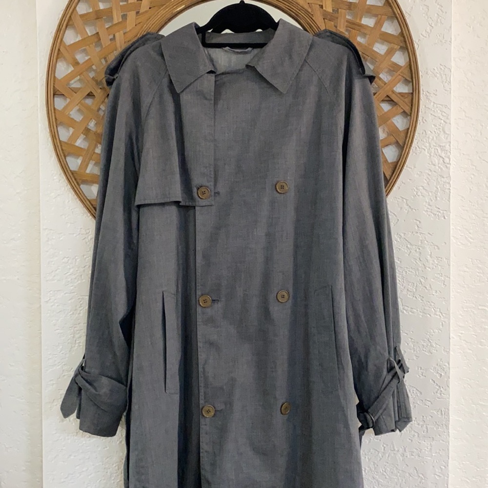 Clear out Gucci Vintage Trench G. Gucci Spa Coat 50 Gray GG Button Down
